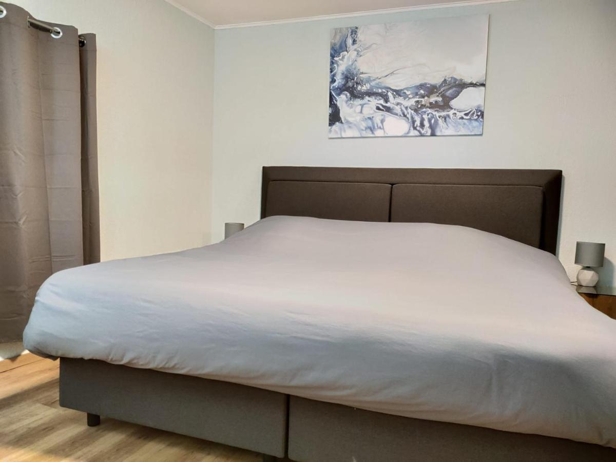 Modern 3 Bedroom Near Castle *